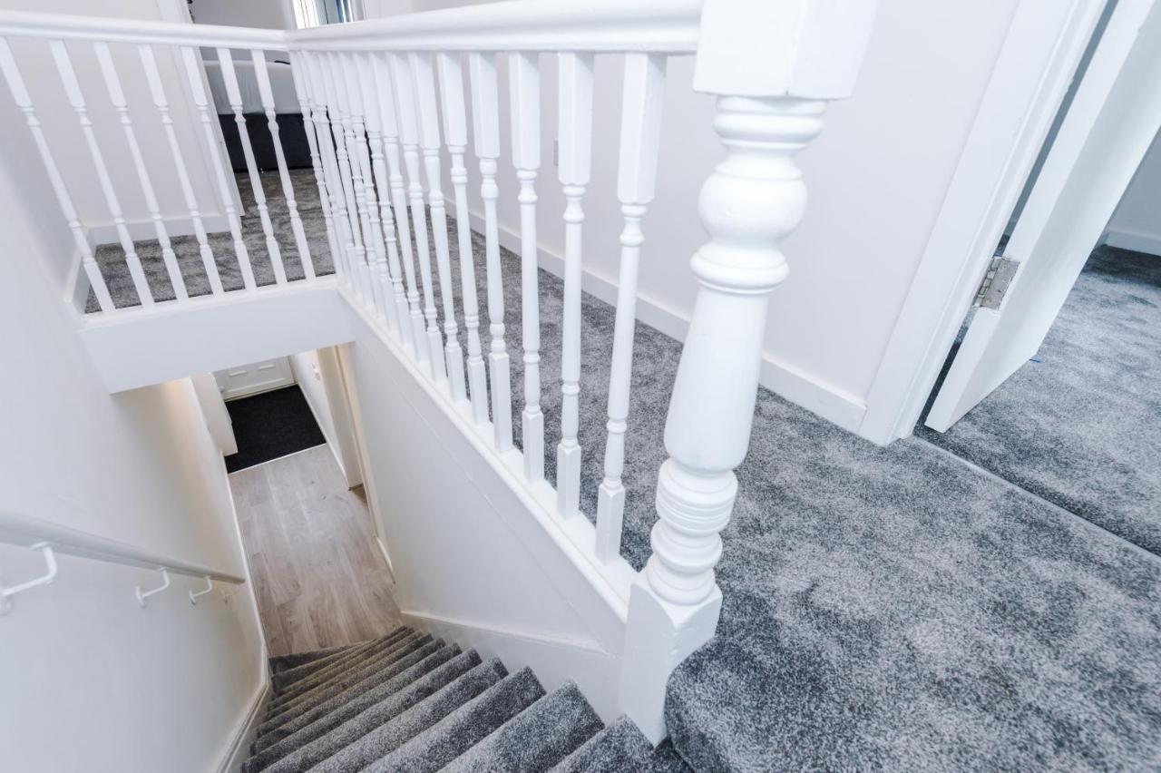 Cosy 3 Bed 3 Bath House - Central Liverpool -Self Check-In & Free Parking! Vila Exterior foto