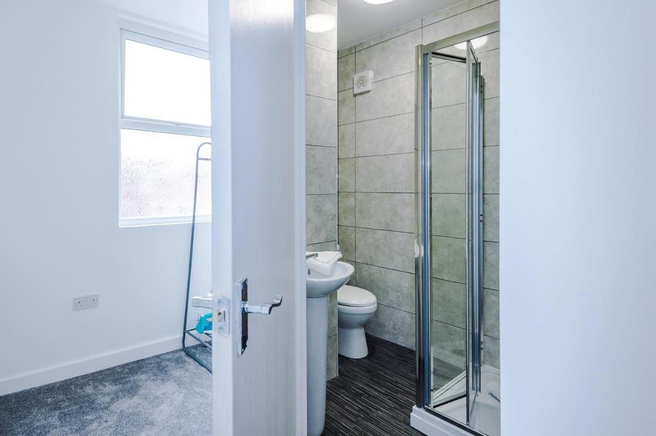 Cosy 3 Bed 3 Bath House - Central Liverpool -Self Check-In & Free Parking! Vila Exterior foto